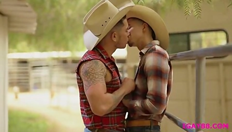 Outdoor Anal Pounding With Hunks And Vincen With Clark Davis